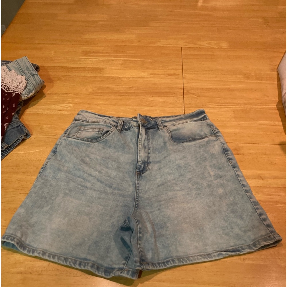 Urban basics junior jean shorts size 11
